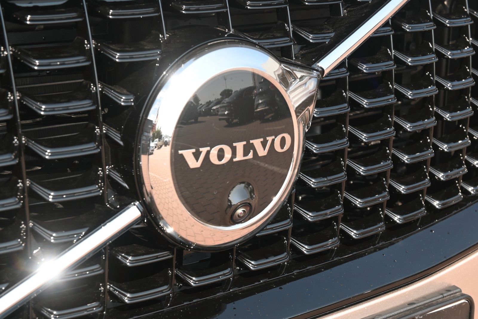 Fahrzeugabbildung Volvo XC90 Ultra Dark Recharge T8 B&W*LUFT*360*MASSAGE