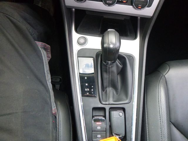 Fahrzeugabbildung Seat Leon 2,0 TDI Xcellence >AUT/NAV/LED/SHZ/Leder<