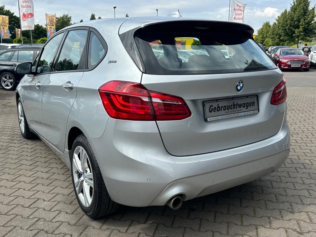 BMW 225