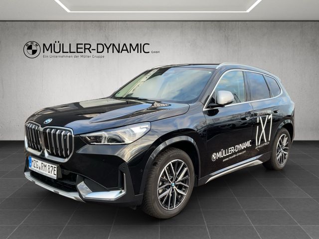 BMW iX1 xDrive30 X LINE PANO HARMAN/KARDON SPORTSITZ