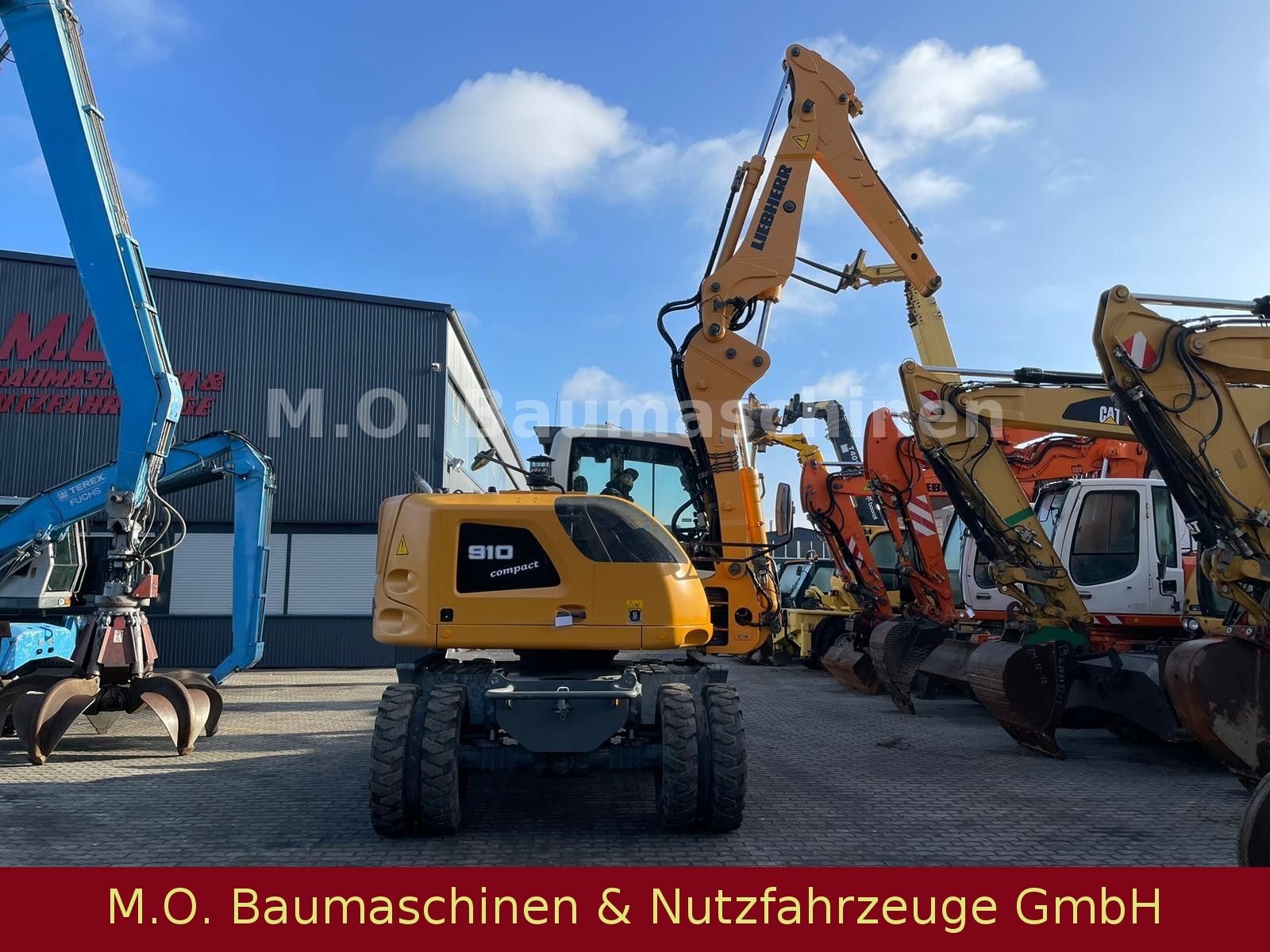 Fahrzeugabbildung Liebherr A 910 Compact Litronic / ZSA / AC / VSA /