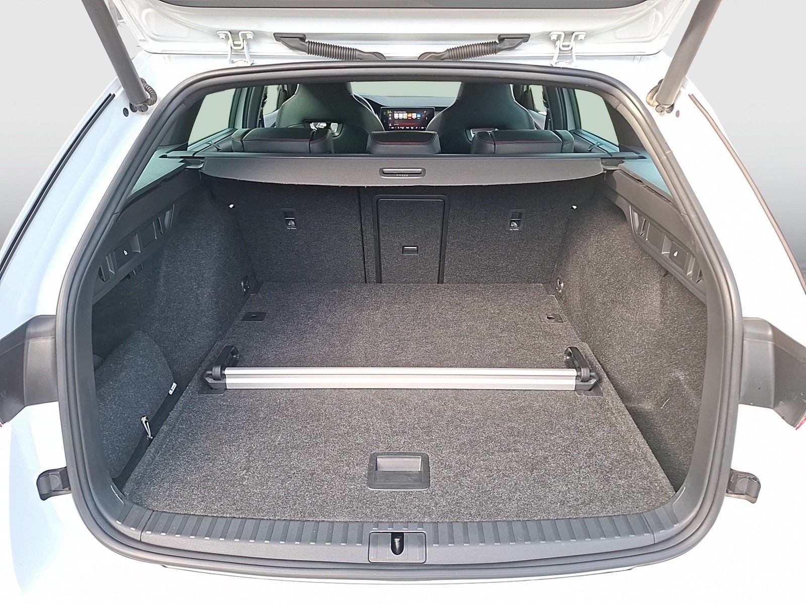 Fahrzeugabbildung SKODA Octavia CombI TSI RS-Plus DSG Matrix Navi Pano H