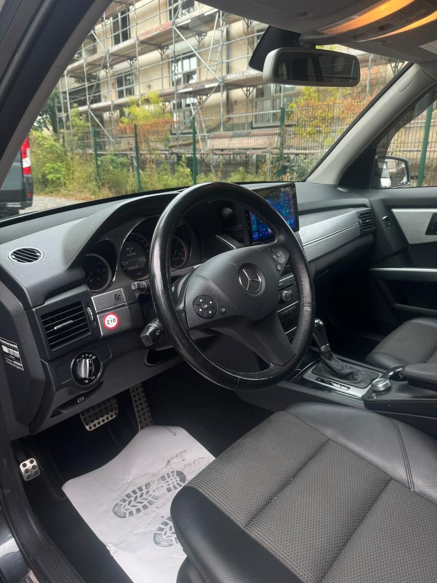 Mercedes-Benz GLK220 2009 — photo 11