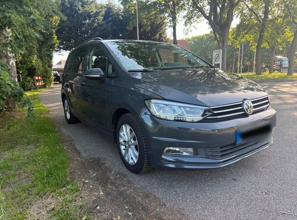 Image of Volkswagen Touran