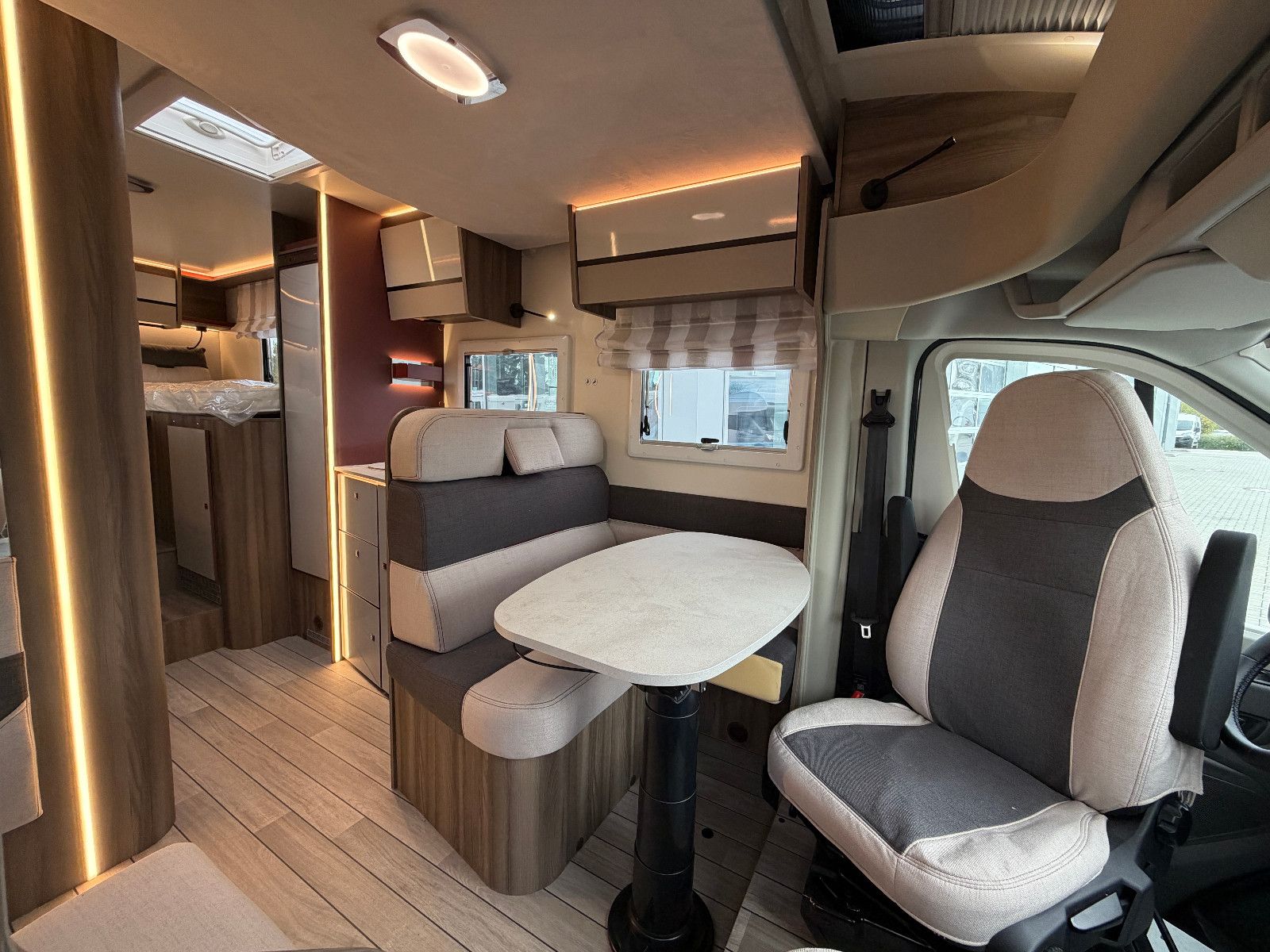 Fahrzeugabbildung Roller Team Kronos 285 TL