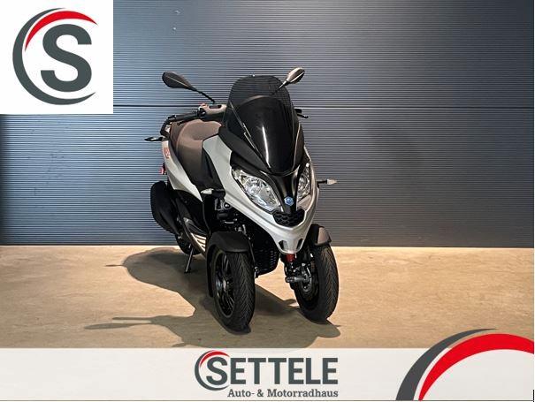 Piaggio MP3 300 HPE I 2024 I WENIG KM I NEUWERTIG