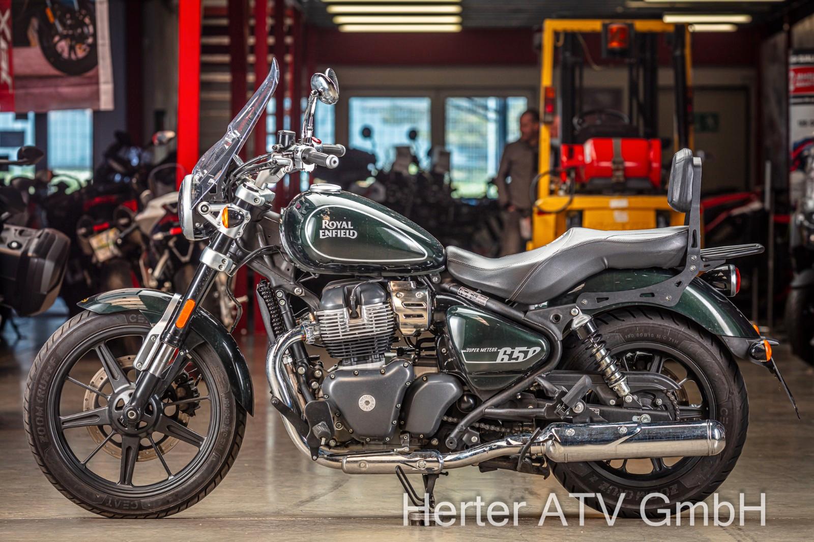 Royal Enfield Super Meteor 650