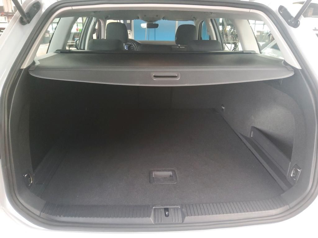 Volkswagen Passat Variant - Bild 10