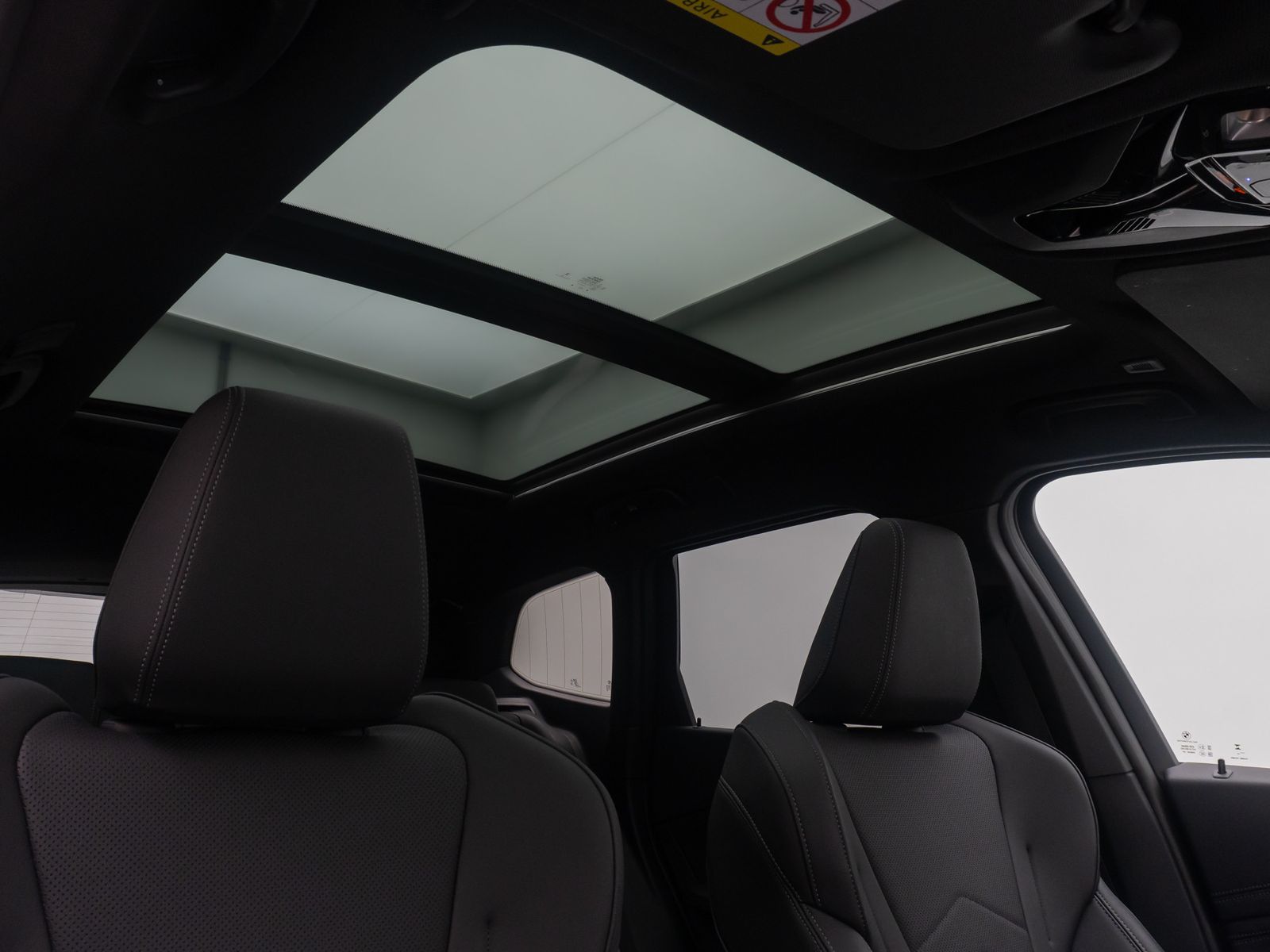Fahrzeugabbildung BMW X1 sD18d M Sport Panorama Kamera DAB Komfort