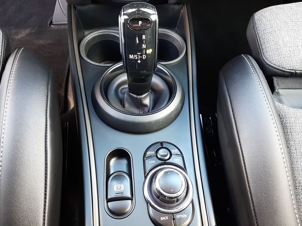 Mini Cooper S Countryman Cooper S ALL4 Countryman DAB LED RFK Navi Shz. u