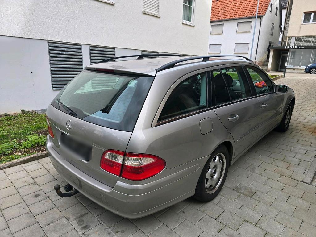 Mercedes-Benz E 320