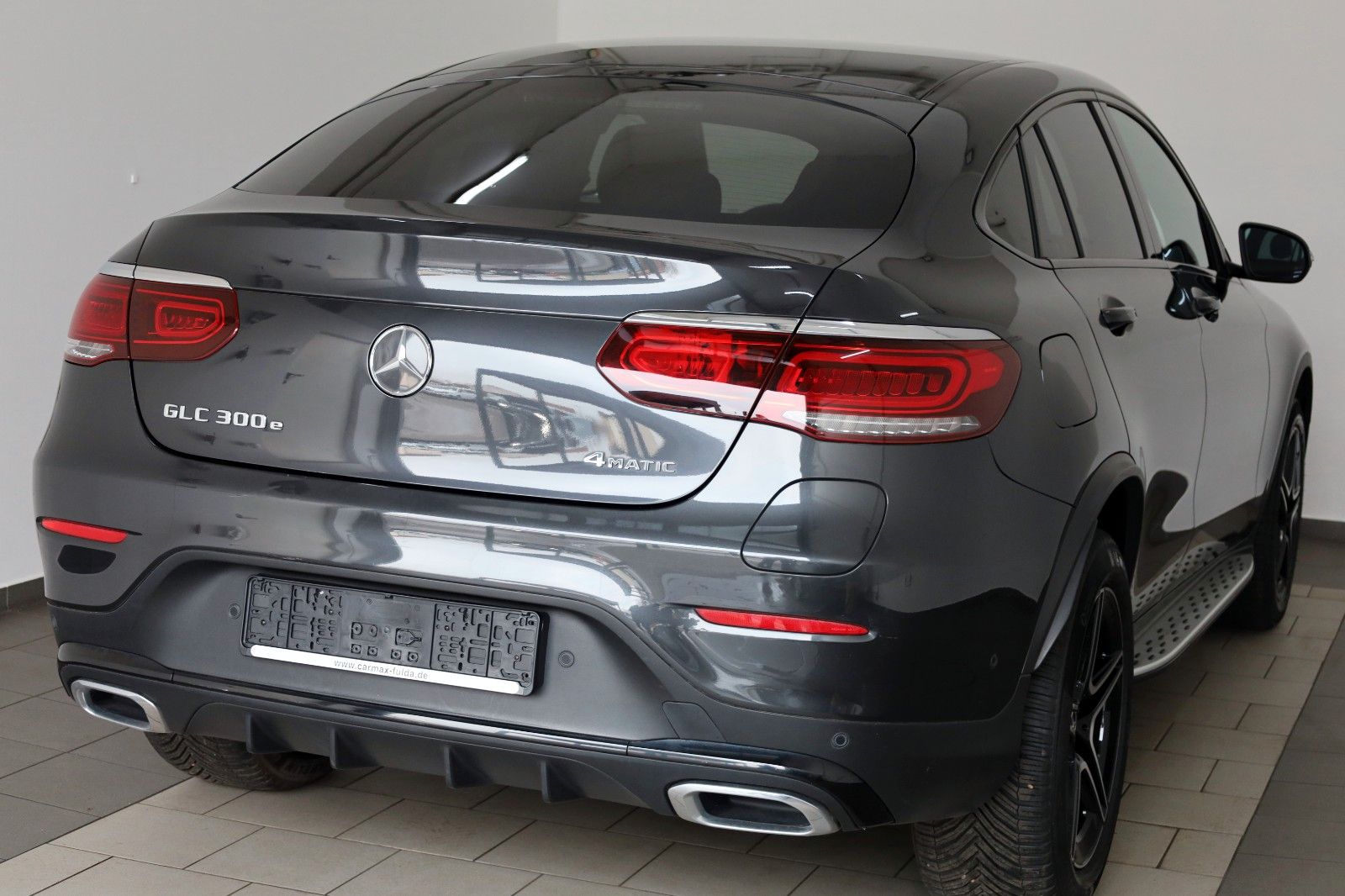 Fahrzeugabbildung Mercedes-Benz GLC 300e 4M Coupe AMG Leder,Navi,LED,360°-Kamera