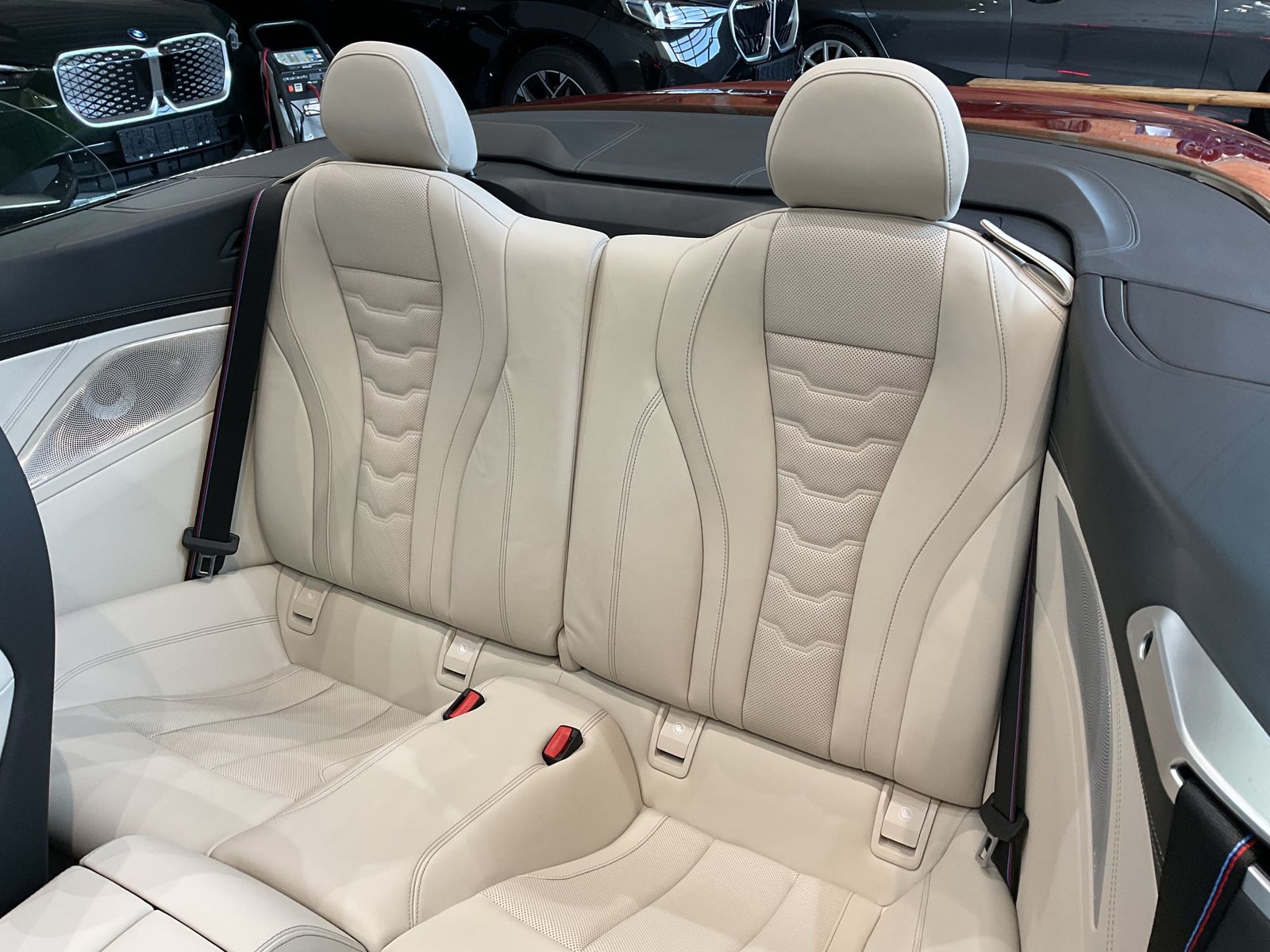 Fahrzeugabbildung BMW 840i M Sportp. Pro Standheiz. B&W Surround