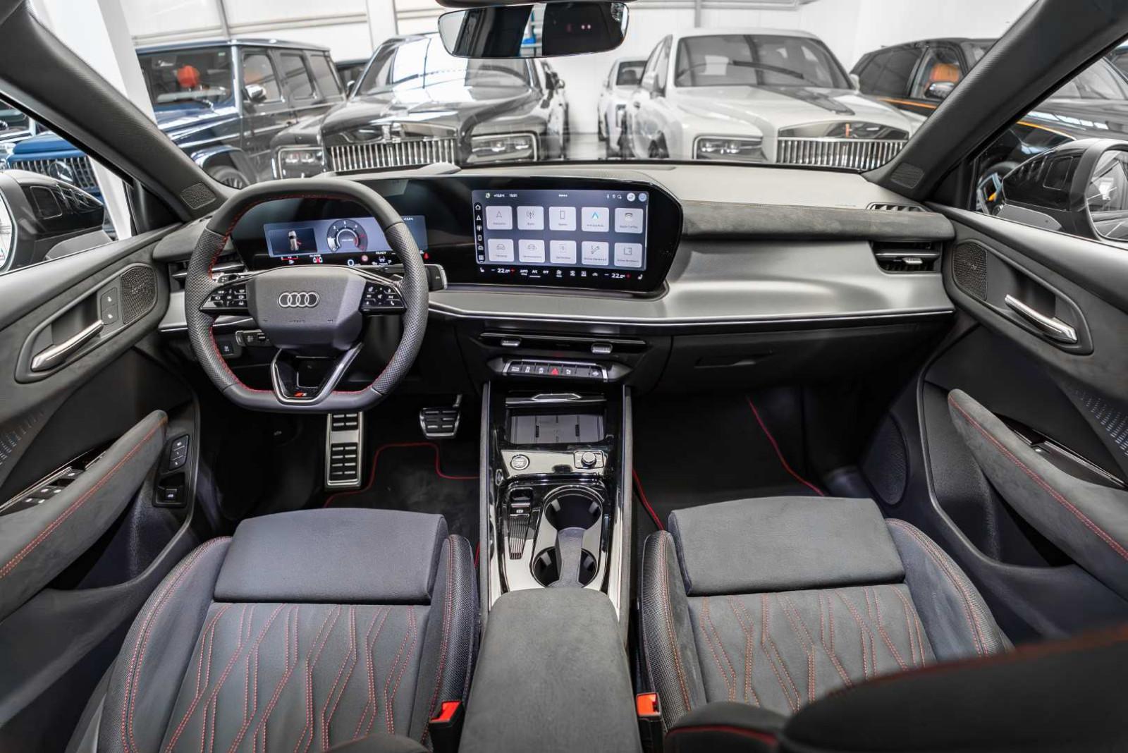 Audi Q3 TDI 110 kW / S-Line / Head Up / Tech Pro/Full