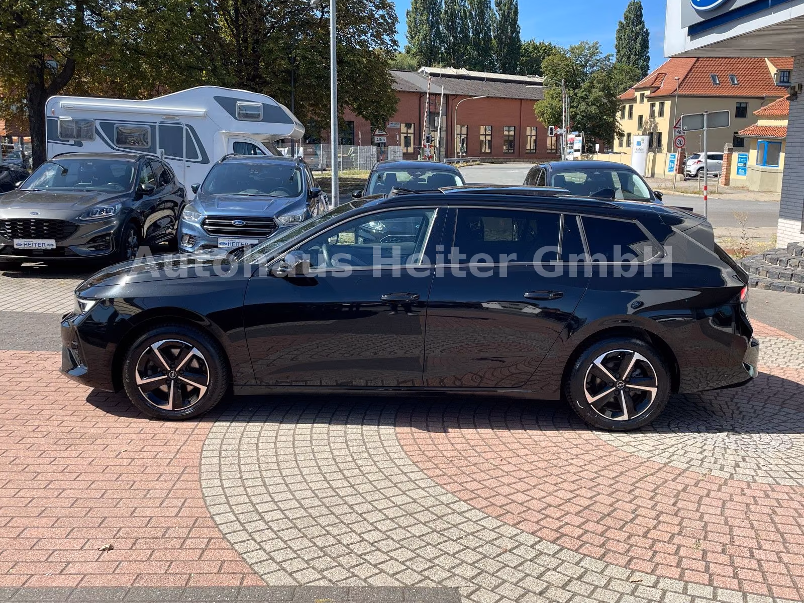 Opel Astra 1.2 ST GS / Schiebedach+360°+Head-UP, миниатюра 3