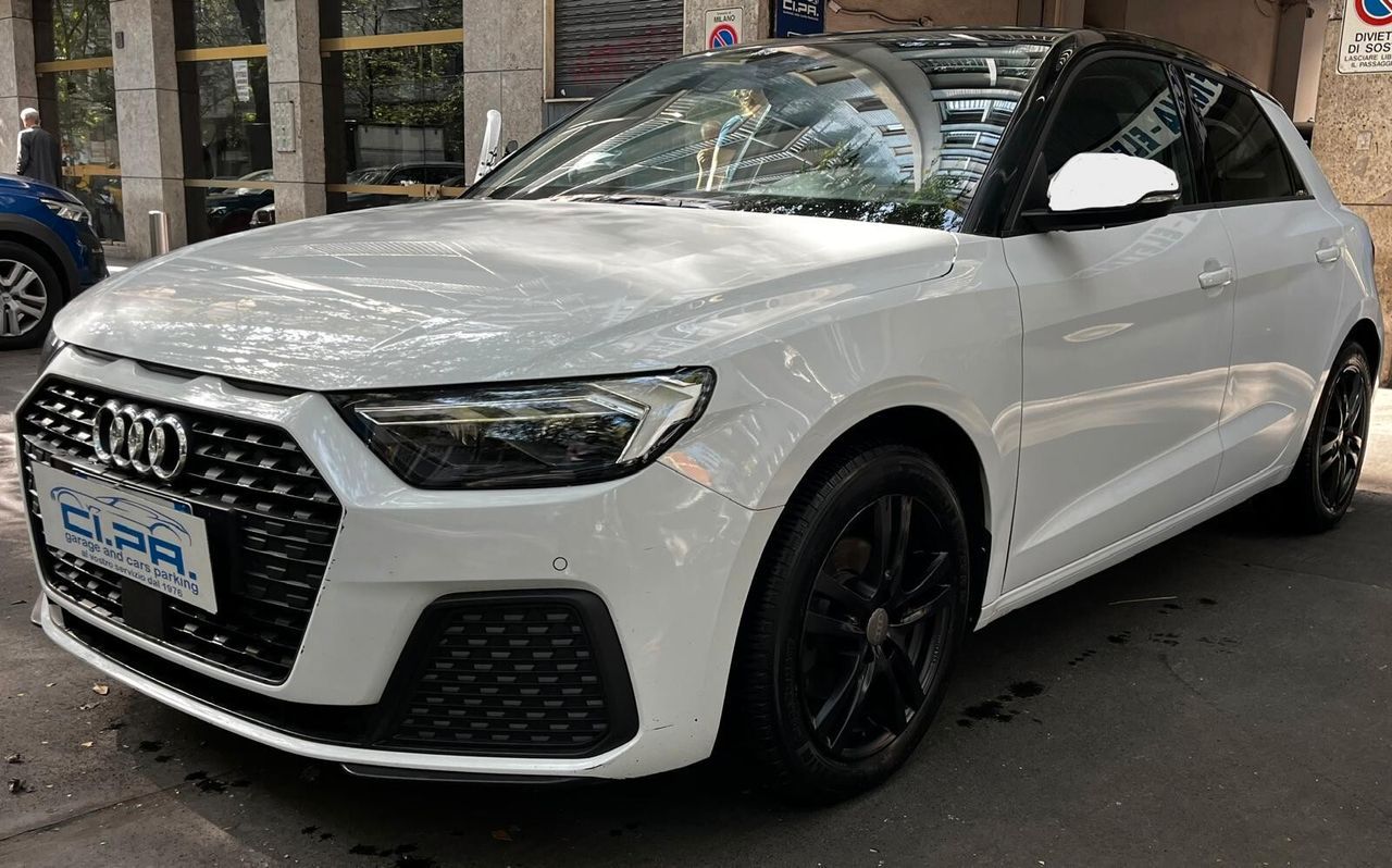 Audi A1 SPB 30 TFSI Identity Black imagem 3