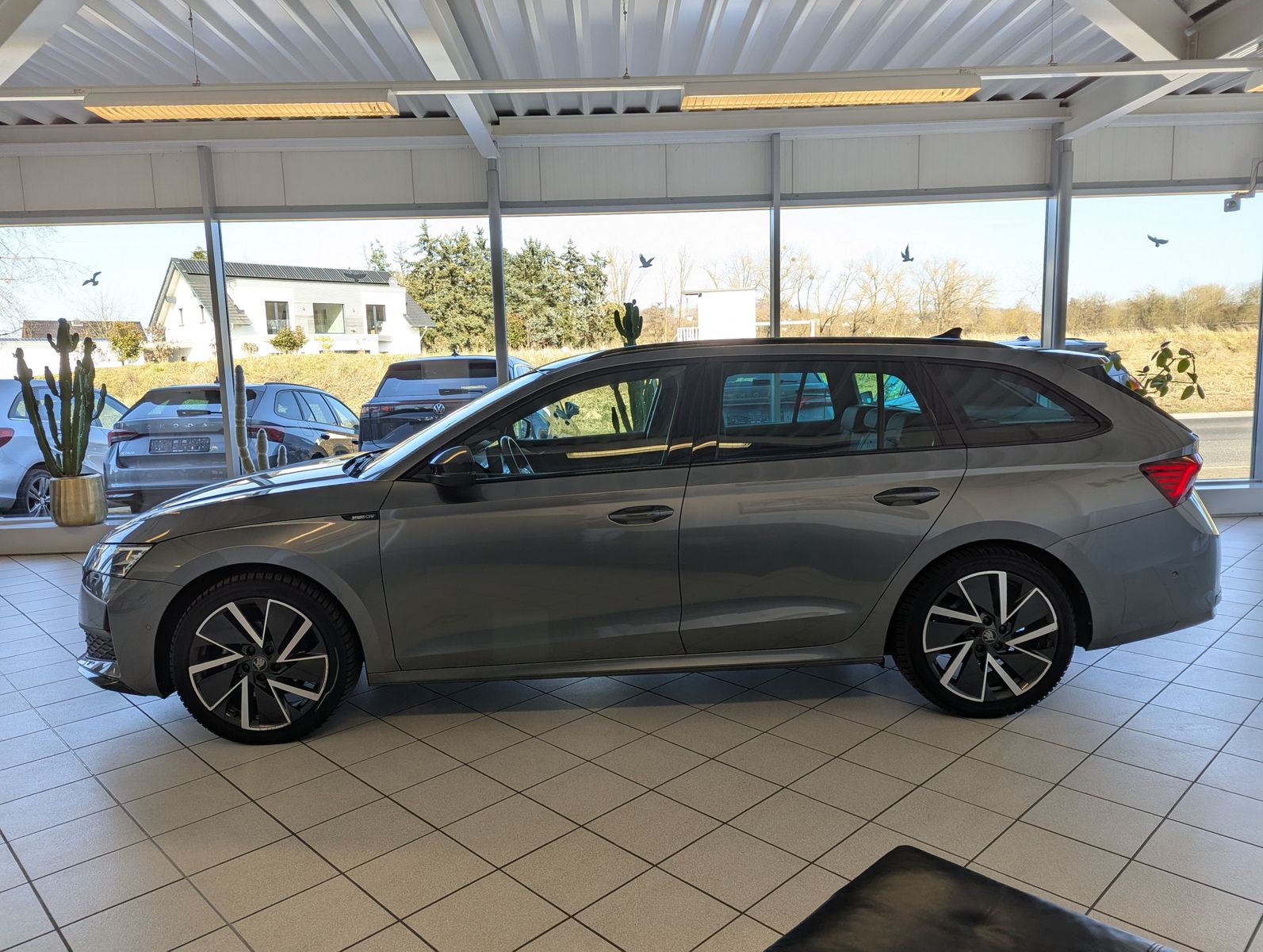 SKODA Octavia 2.0 TDI DSG Sportline Matix Assist+ 18" - Image 4