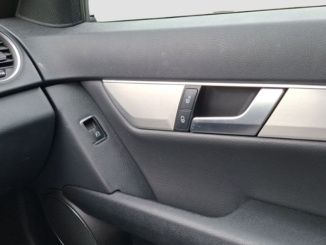Fahrzeugabbildung Mercedes-Benz C T-Modell 180 T CGI BlueEfficiency (204.231)