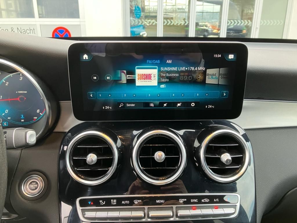 Fahrzeugabbildung Mercedes-Benz GLC 300 d 4MATIC AMG*Navi*PDC*SpurH*360°*LED