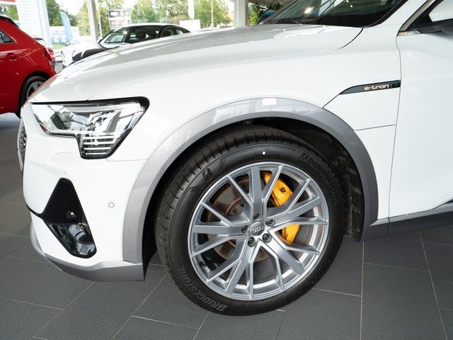 e-tron Sportback 50 quattro S line HUD Luft Pano