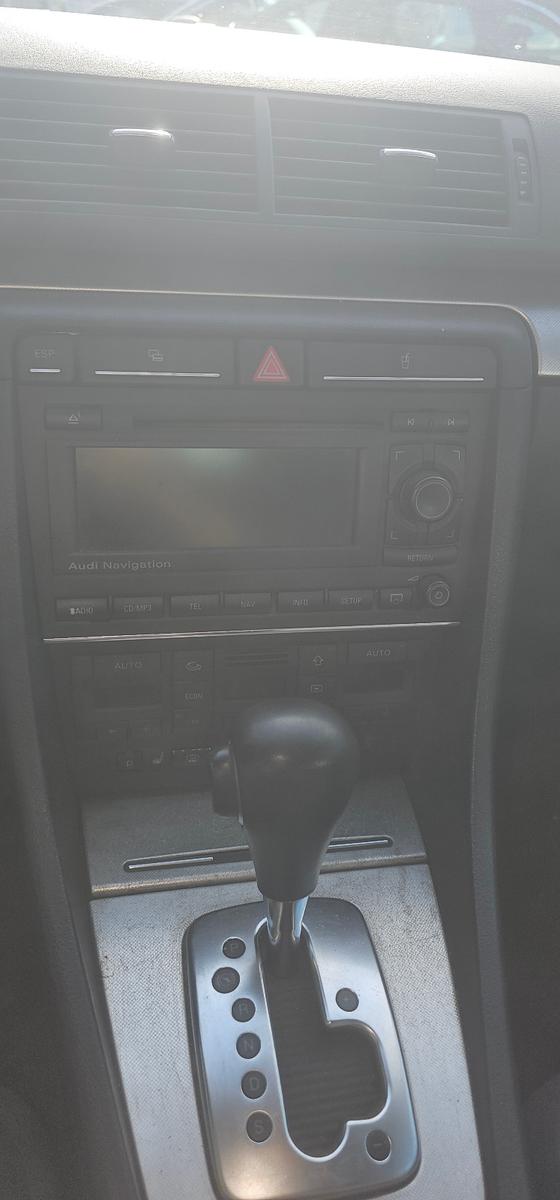 Audi A4 2006 — photo 7