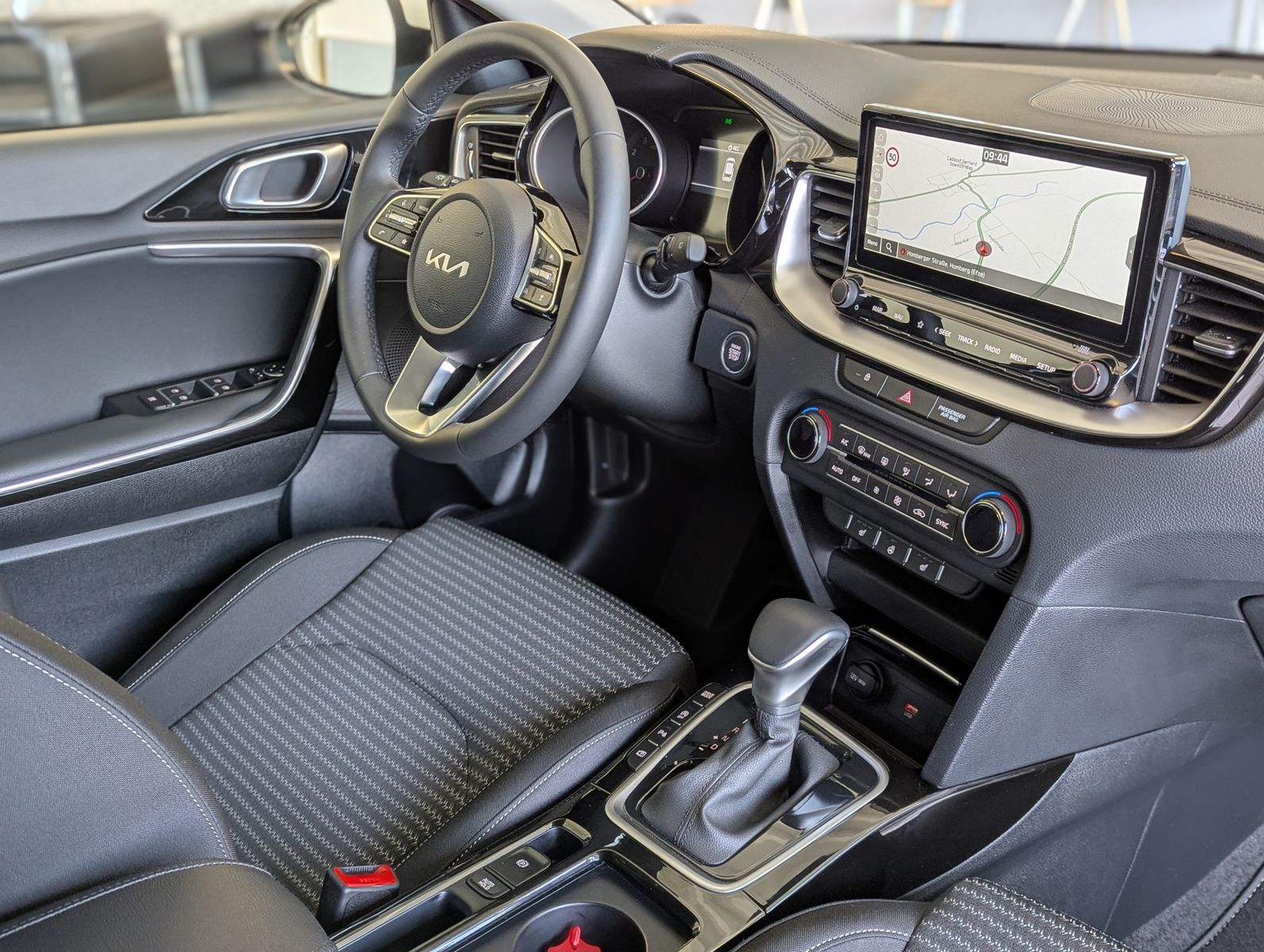 Fahrzeugabbildung Kia cee'd / Ceed 1.5 Ultimate Style-Pak. JBL ACC 7J