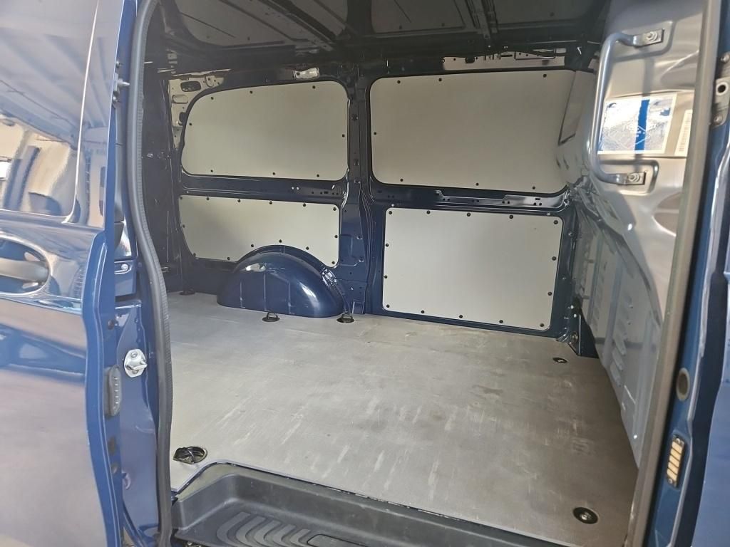 Fahrzeugabbildung Mercedes-Benz Vito 114 Kasten lang 4x4 Navi Einparkhilfe GRA