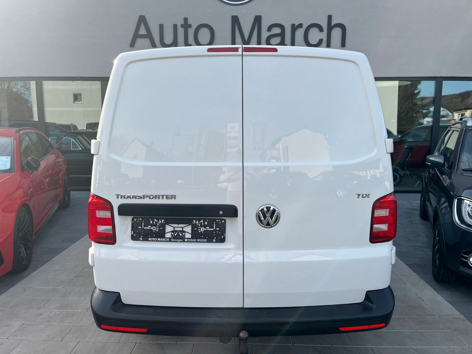 Fahrzeugabbildung Volkswagen T6 Transporter Kasten-Kombi EcoProfi 1.Hand