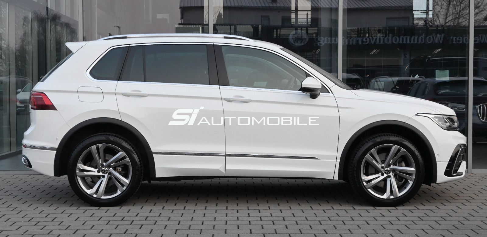 Fahrzeugabbildung Volkswagen Tiguan 1.4 eHybrid DSG R-Line °ACC°AHK°360°-KAM°
