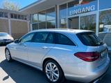 Mercedes-Benz C 180 T CGI/AVANTGARDE/9G/PANO/NAVI/LED/AMBIENTE - Mercedes-Benz C 180 mit Benzin-Antrieb: Schiebedach, Kombi