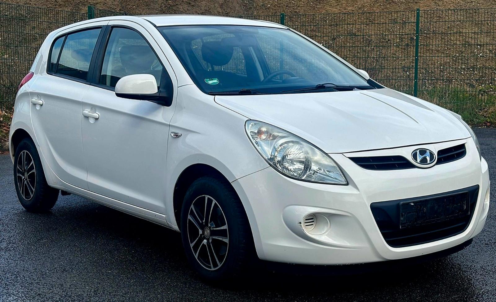 Hyundai i20 Edition Klima*1.Hand*Scheckheft*Tüv Neu*Allw