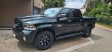 Dodge RAM 5,7 1500 - Dodge RAM: Schwarz