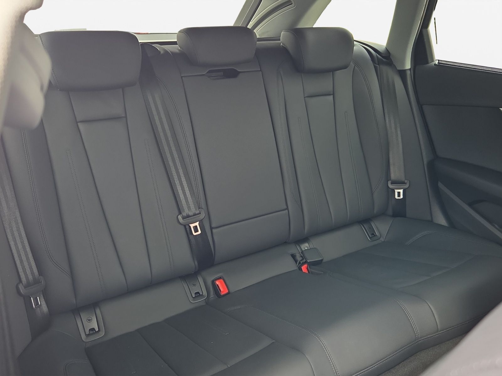 Audi A4 - Bild 16