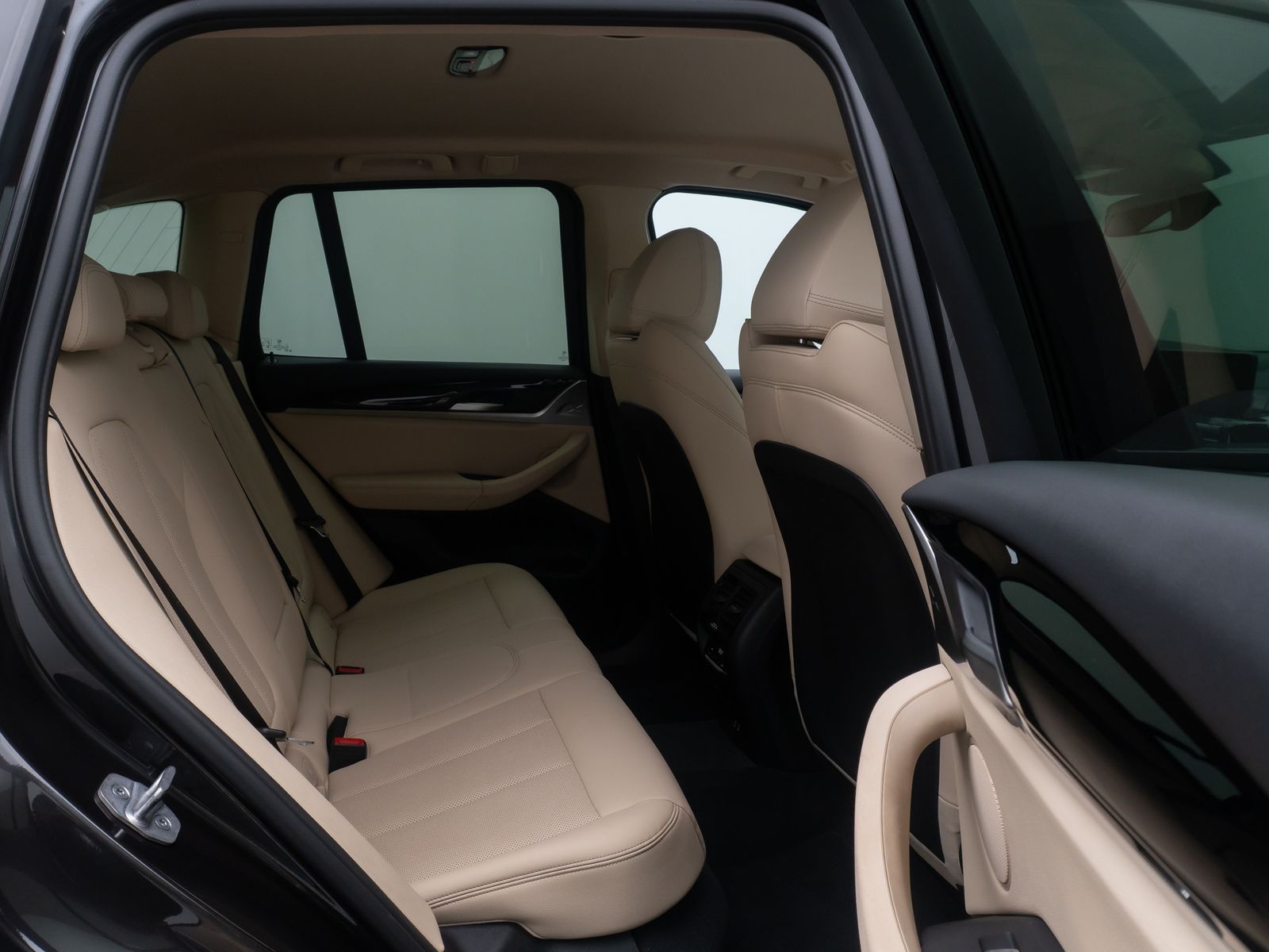 Fahrzeugabbildung BMW X3 xD30d Sport AHK DAB 360° Komfort Leder 19Zoll