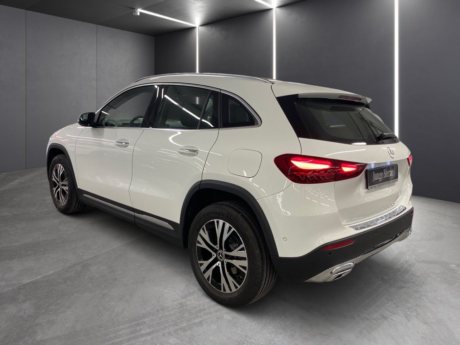 Fahrzeugabbildung Mercedes-Benz GLA 200 Progressive*Totwink*LED*Kamera*Easy-Pack
