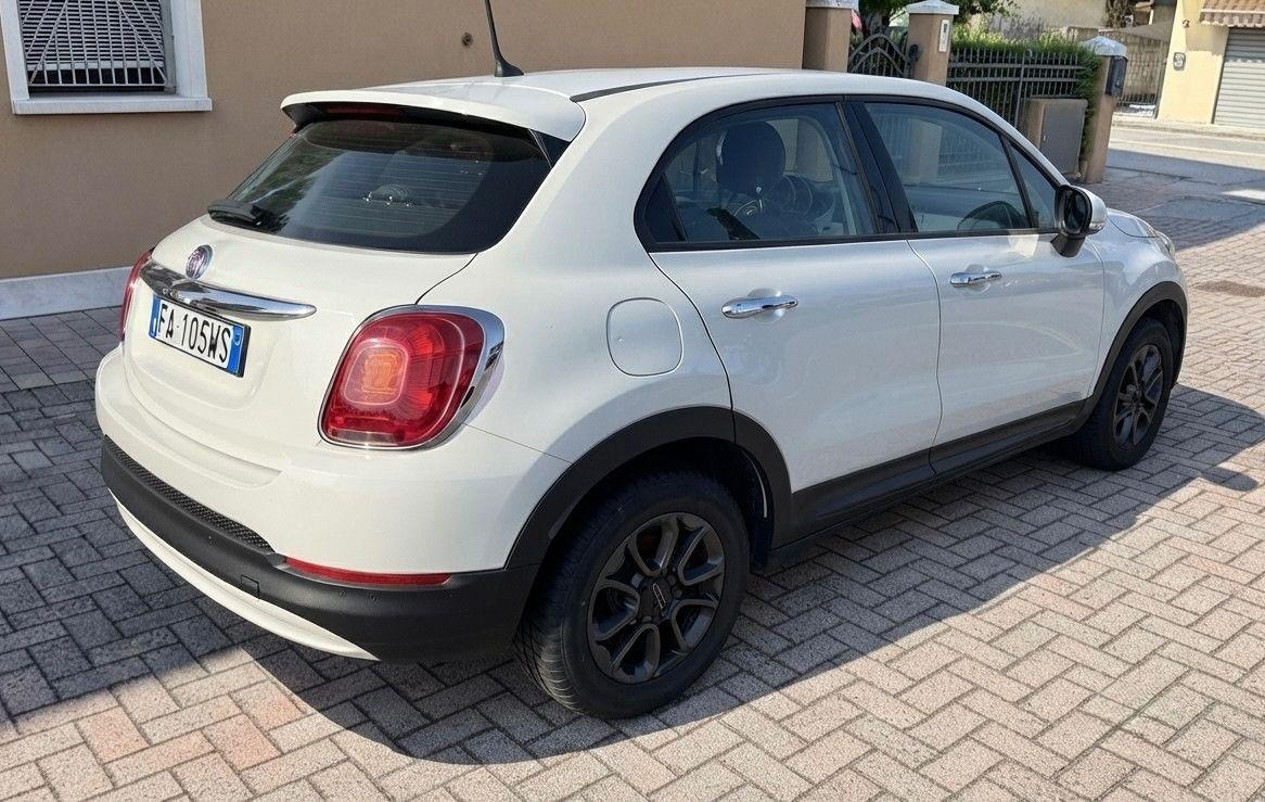 Fiat 500X 2015 — вигляд ззаду