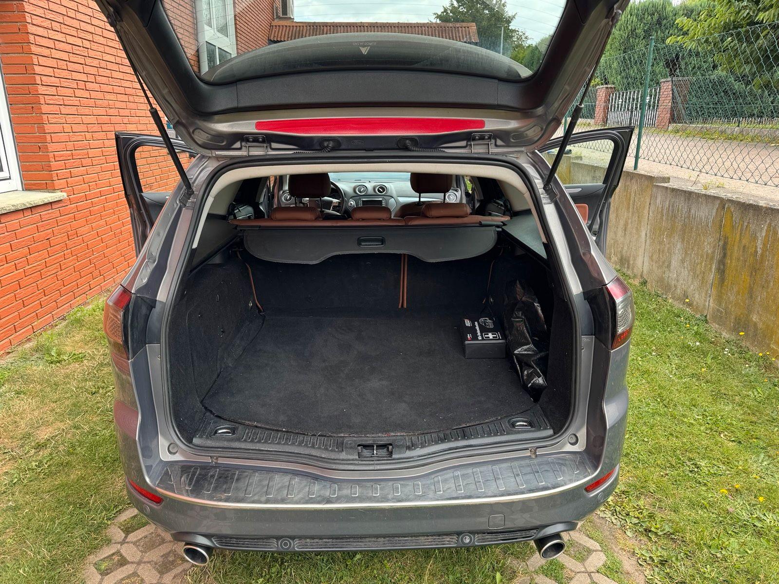 Ford Mondeo 2012 — photo 10