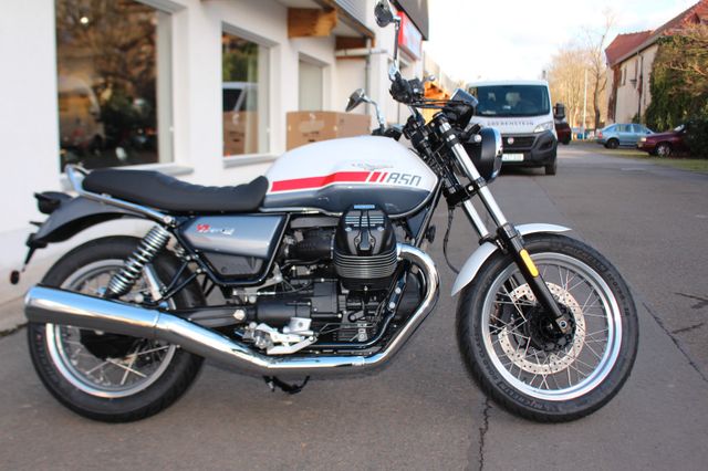 Moto Guzzi V7 Special Red Stripe E5 mit Ausnahme