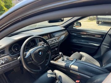 BMW 730 - 6