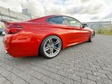 BMW M4 Coupe//LED//LEDER//HEAD-UP//360°KAMERA  - BMW mit Benzin-Antrieb: Orange, Sportwagen
