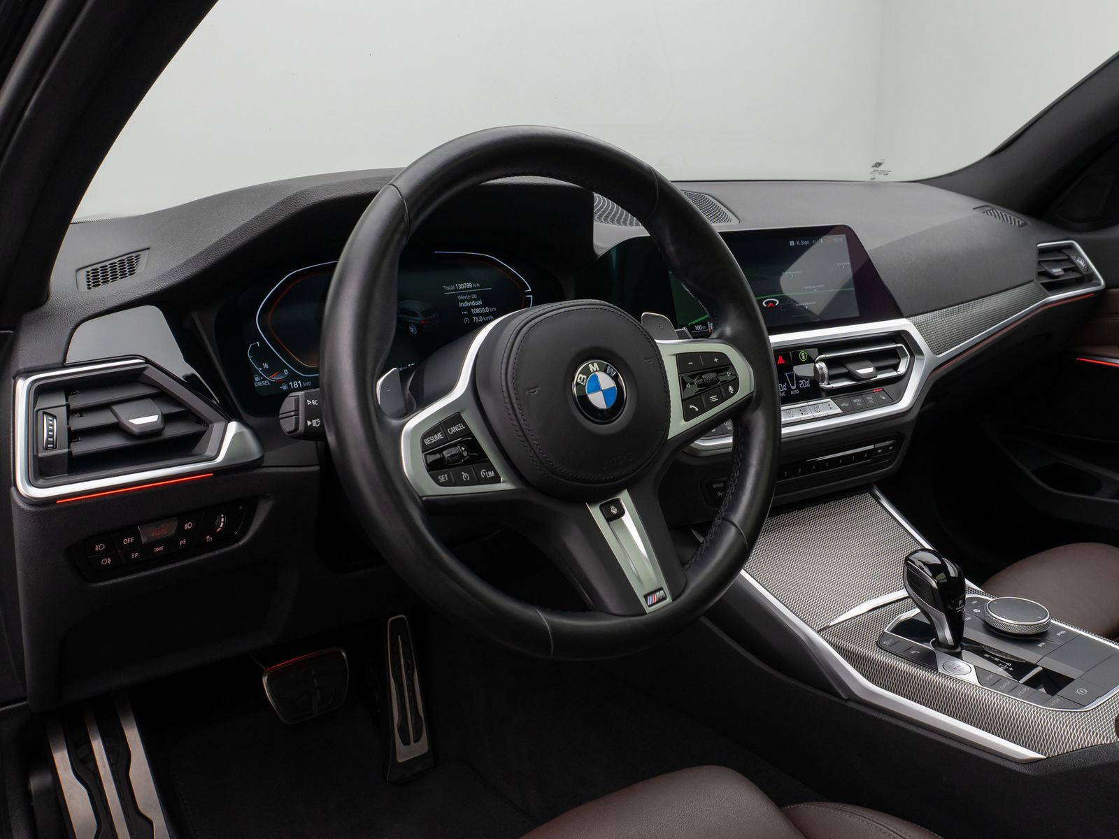 Fahrzeugabbildung BMW 320d  M Sport Panorama Kamera Laser DAB HiFi AHK