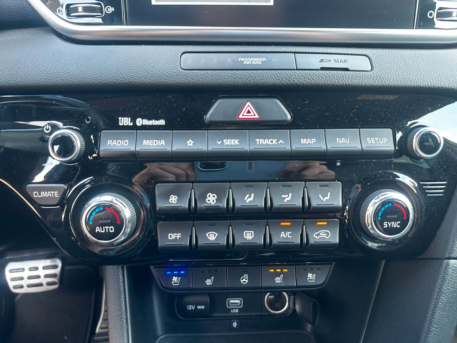 Fahrzeugabbildung Kia Sportage 1.6 T-GDI DCT 4WD GT line