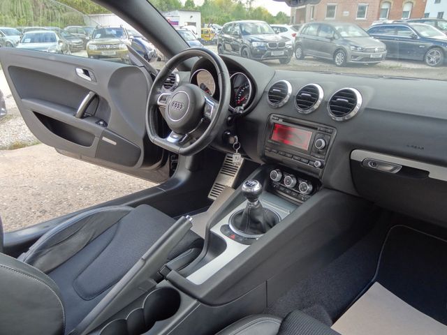 Fahrzeugabbildung Audi TT Coupe/Roadster 2.0 TFSI Coupe/S-Line/Xenon/