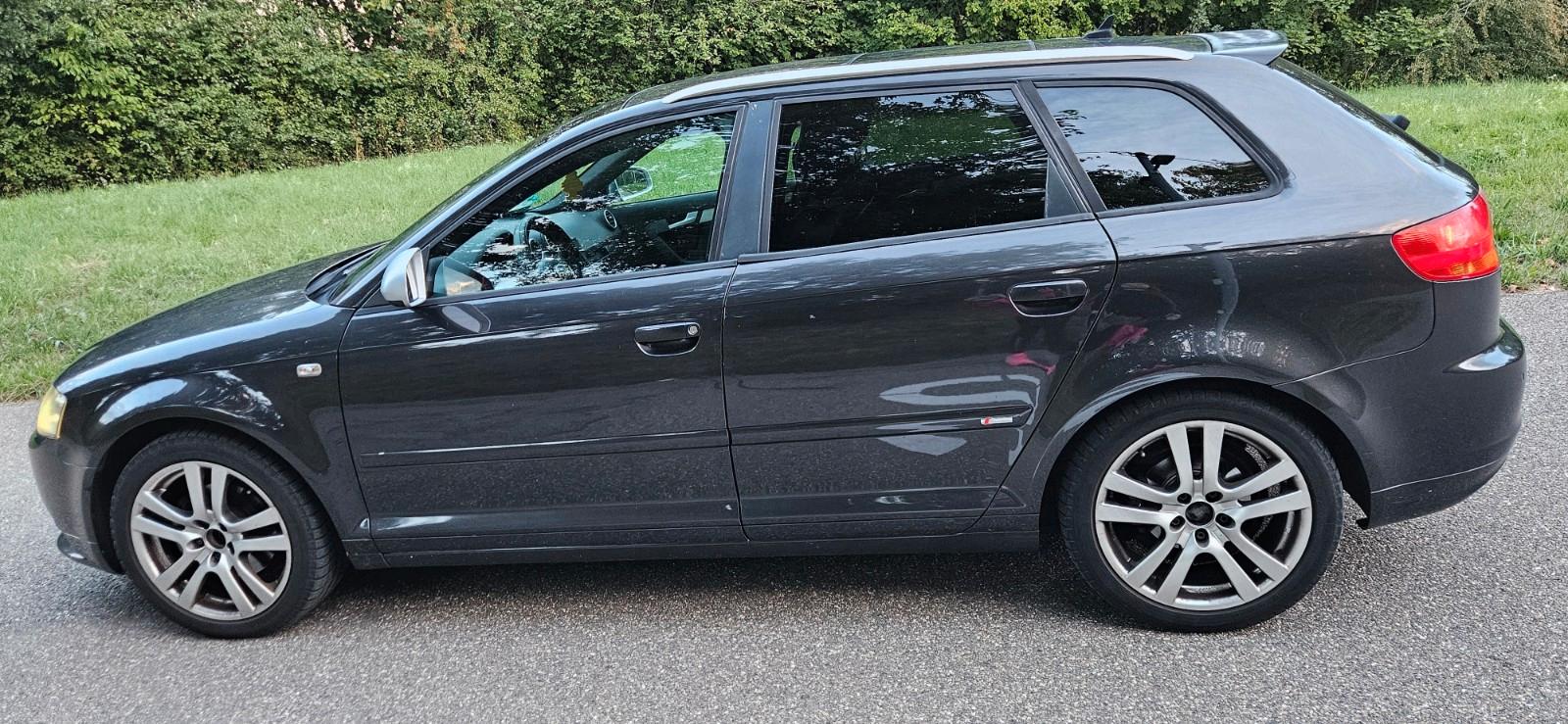 Audi A3 2005 — салон