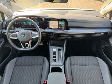 Volkswagen Golf VIII Active 1,0l eTSI 110PS 7-Gang-DSG