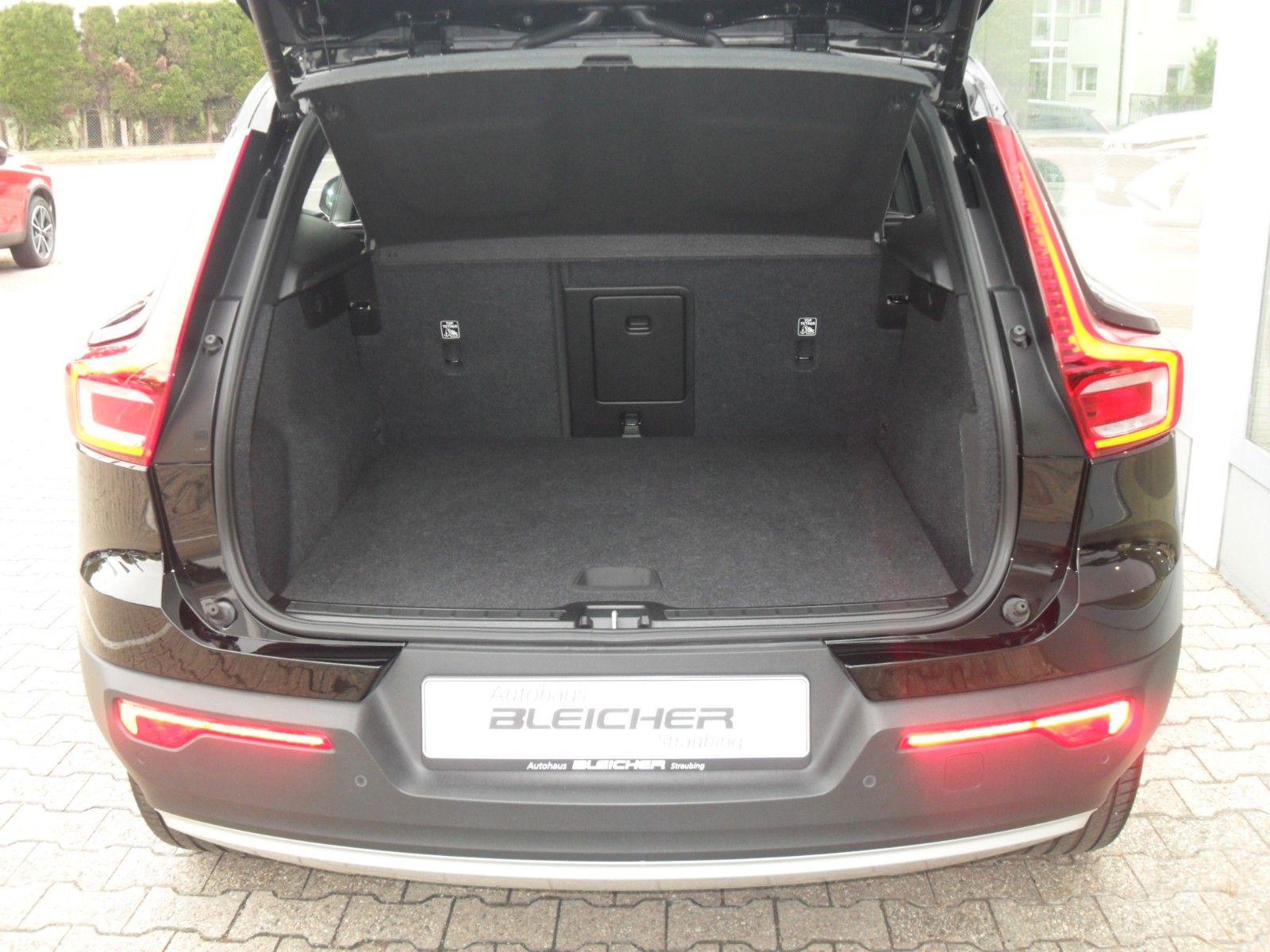 Fahrzeugabbildung Volvo XC 40 T4 Inscription  Plug-In Hyb |