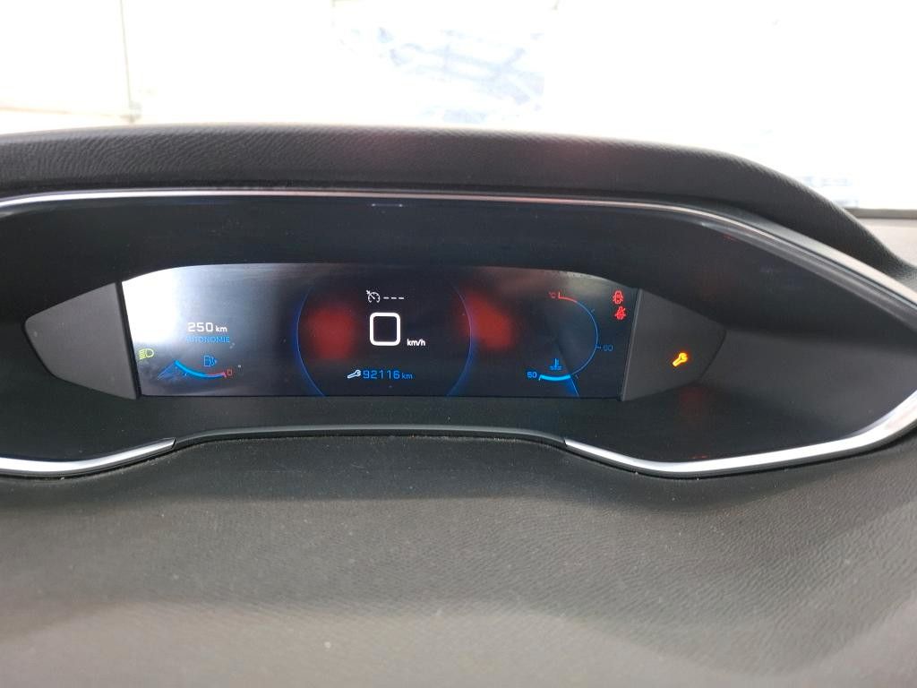 Fahrzeugabbildung Peugeot 308 Active Pack 1.2T LED/NAVI/PDC/ALU/TEMPOMAT