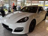 Porsche Panamera GTS - Porsche Panamera mit Benzin-Antrieb: Sportwagen, Automatik