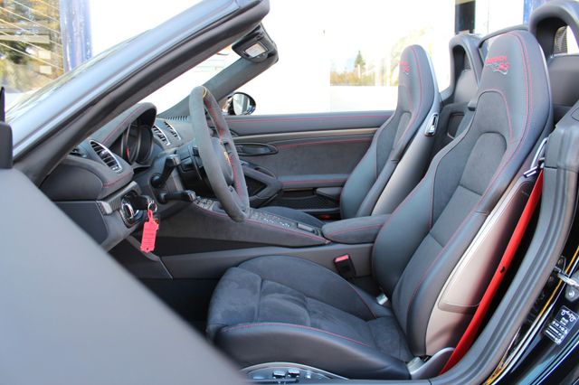 Porsche 718 SPYDER RS / WEISSACH-PAKET / LIFT / 18 Wege Porsche 718 SPYDER RS / WEISSACH-PAKET / LIFT / 18 Wege