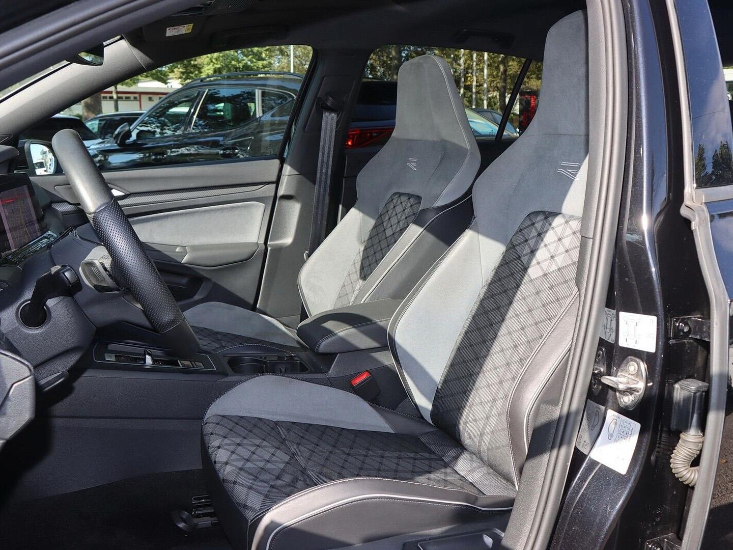 Volkswagen Golf VIII R-Line 1.5 eTSI OPF DSG PANO/ACC/LED/N, миниатюра 12